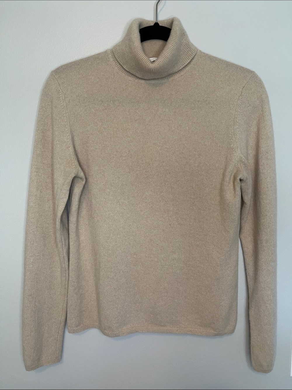 Women’s Cream Turtleneck 100% cashmere Sweater - Classic Cozy Knit